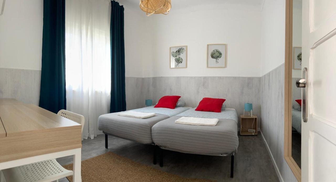 Albergue Surfer'S Den Ericeira Exterior foto