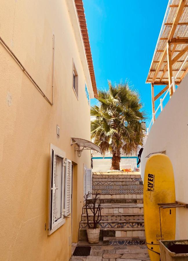 Albergue Surfer'S Den Ericeira Exterior foto