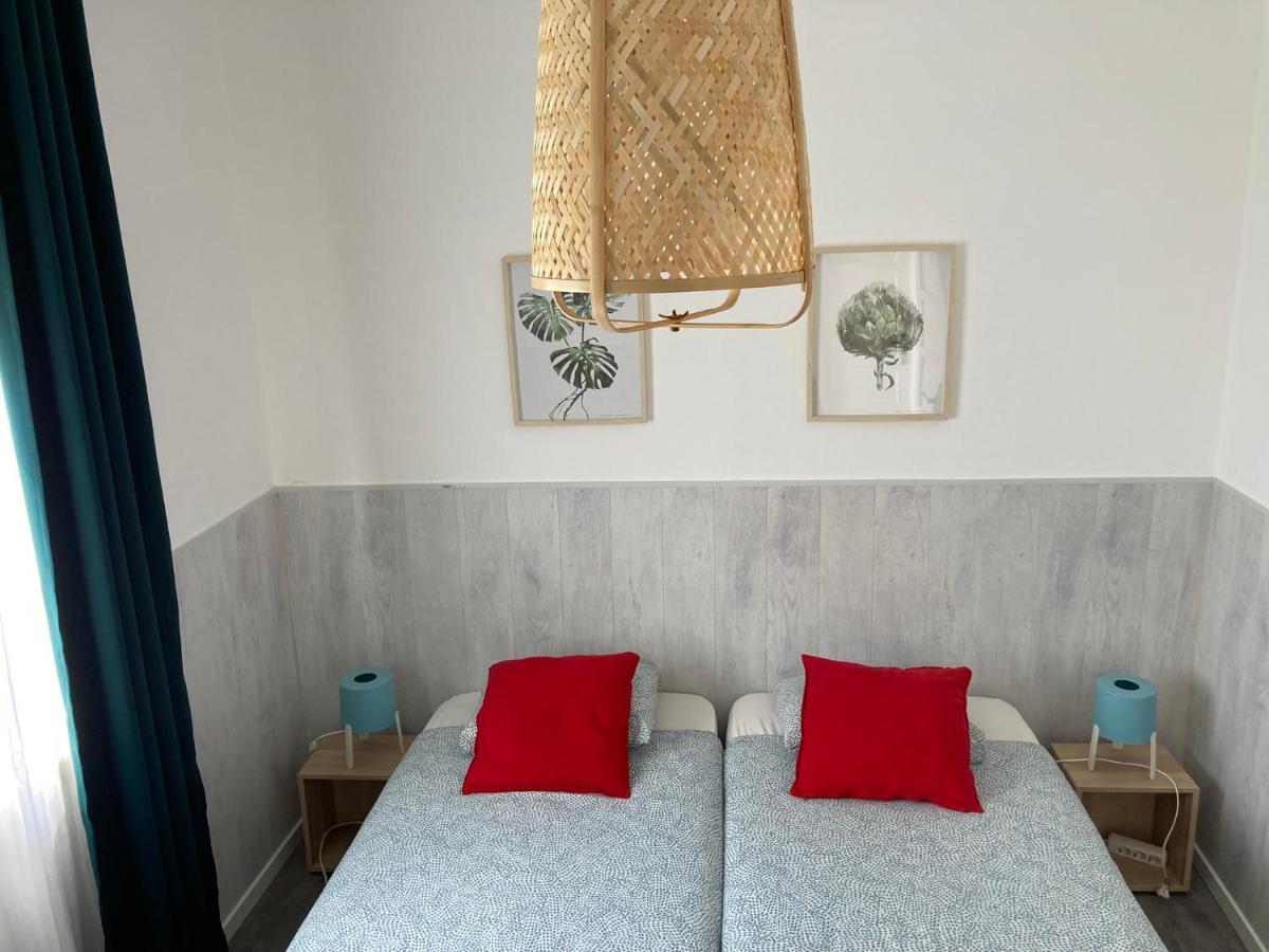 Albergue Surfer'S Den Ericeira Exterior foto